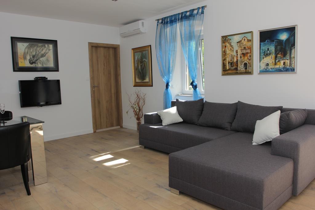 Apartment House Vitaic Supetar Ruang foto