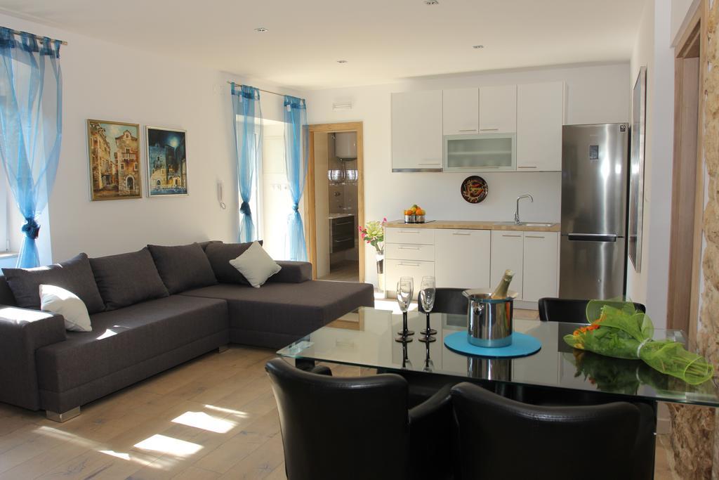 Apartment House Vitaic Supetar Ruang foto