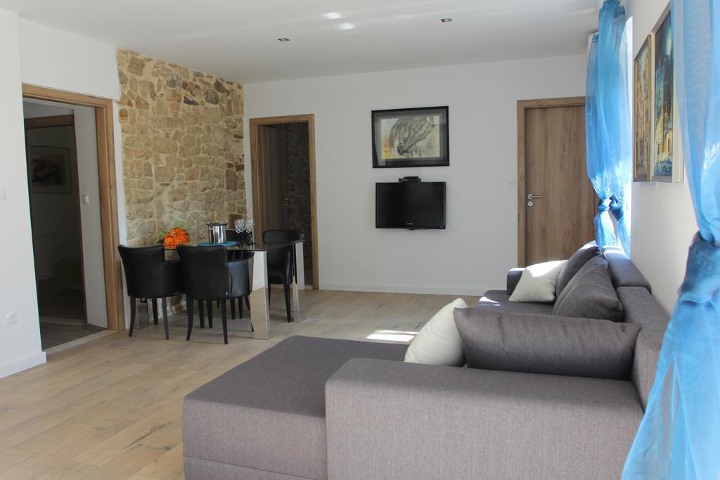 Apartment House Vitaic Supetar Ruang foto